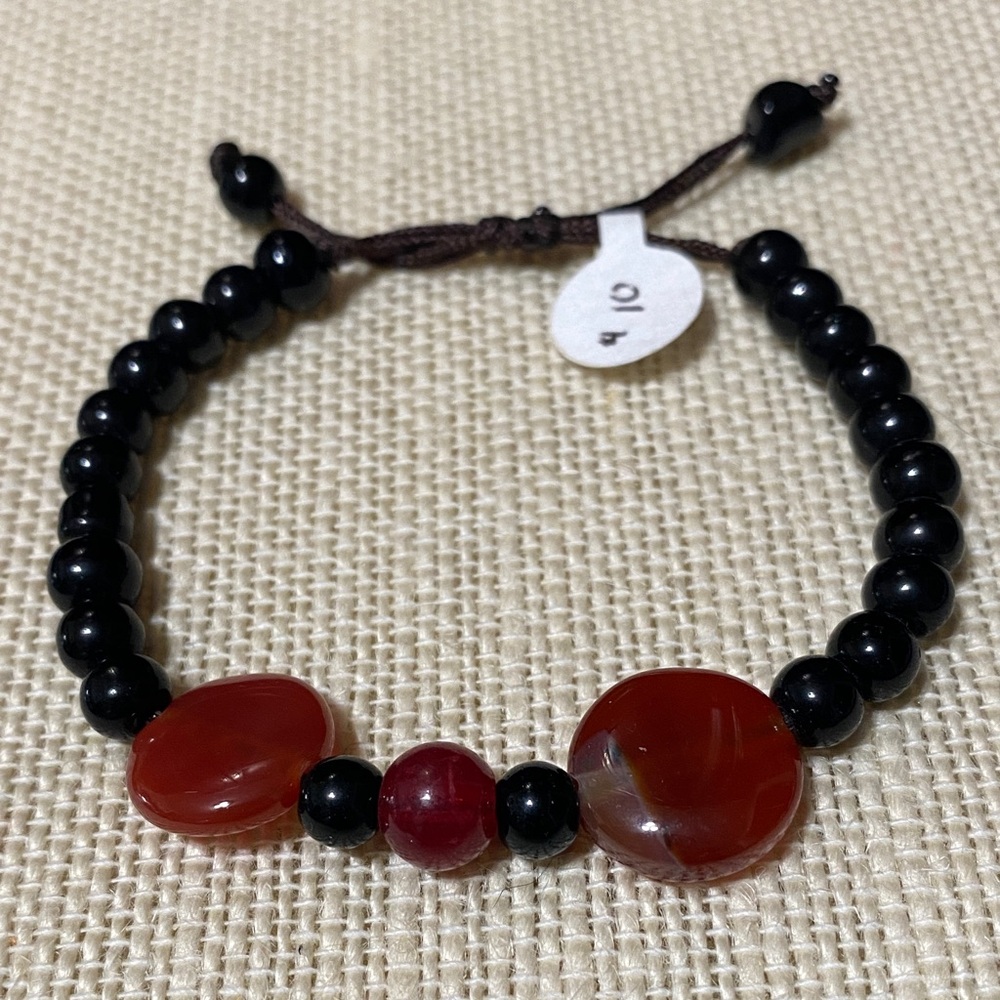 Elegant 6” to 8” adjustable pull cord Black & Red Beaded natural agate bracelet